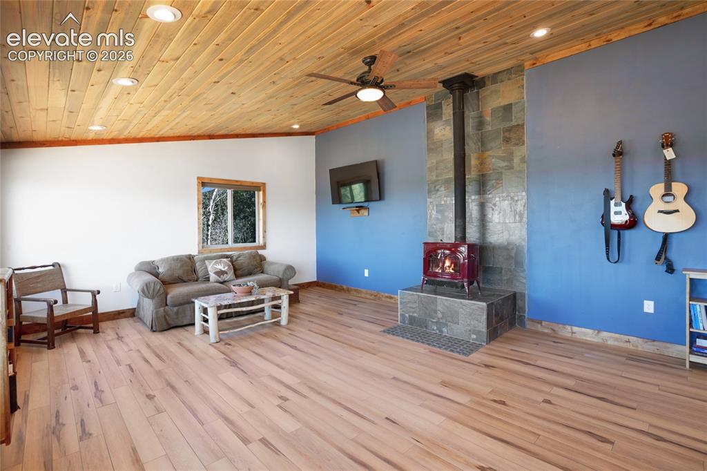 Image 8 of 41: Upper level living room