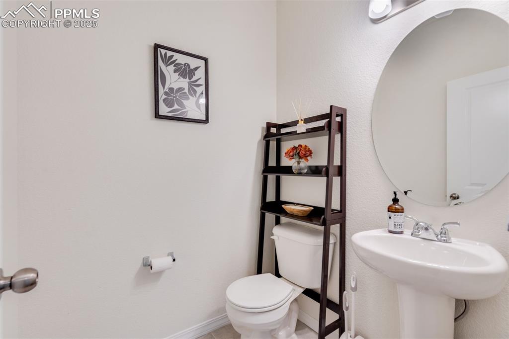 Image 14 of 31: Bathroom