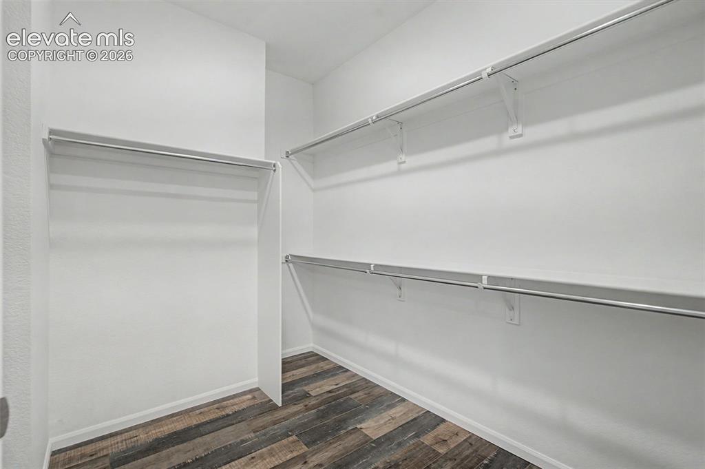 Image 22 of 31: Closet