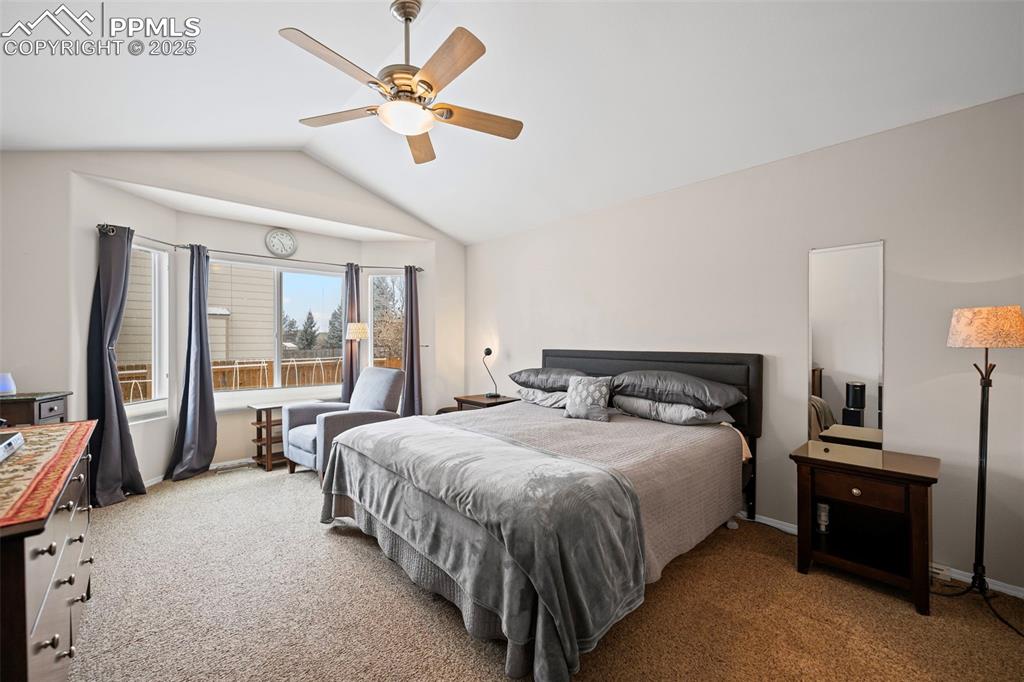 Image 10 of 19: Bedroom