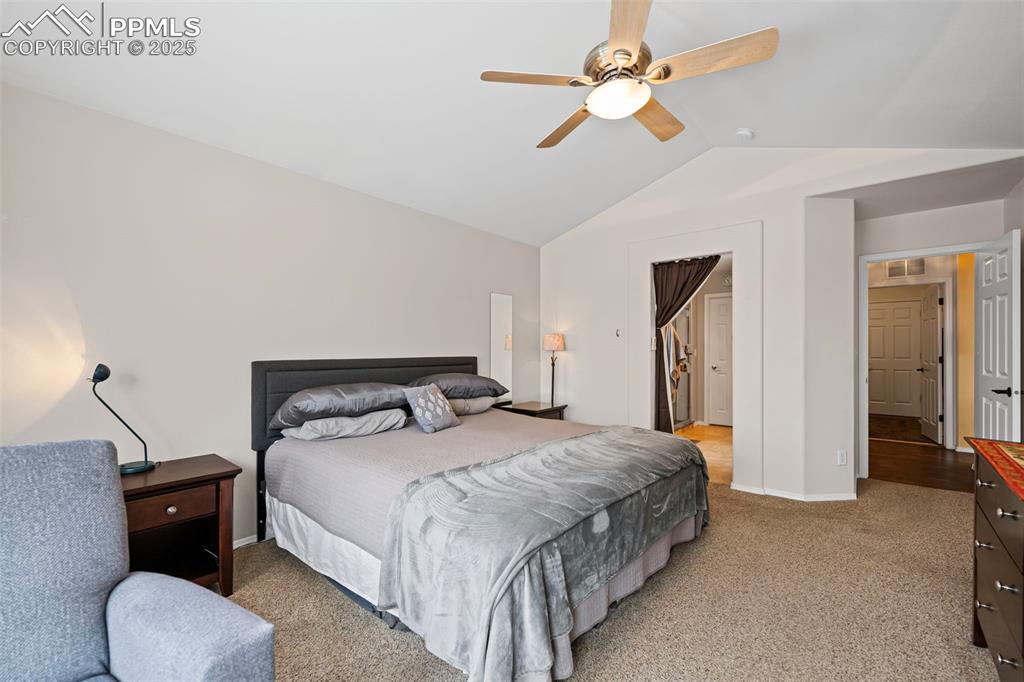 Image 11 of 19: Bedroom