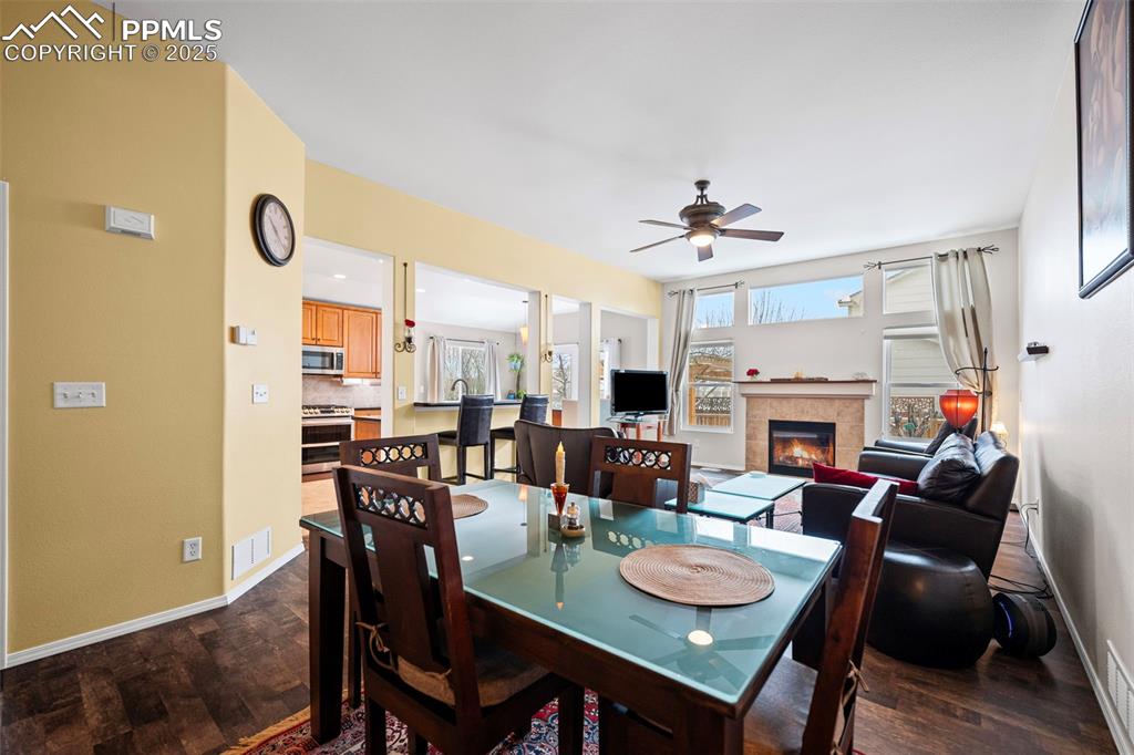 Image 6 of 19: Dining Area