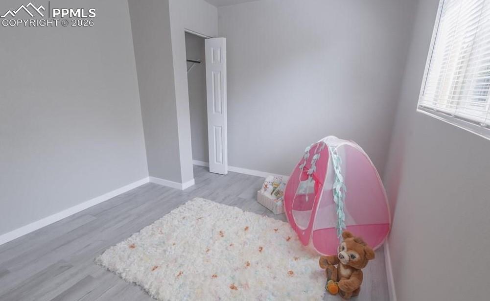 Image 13 of 21: Bedroom