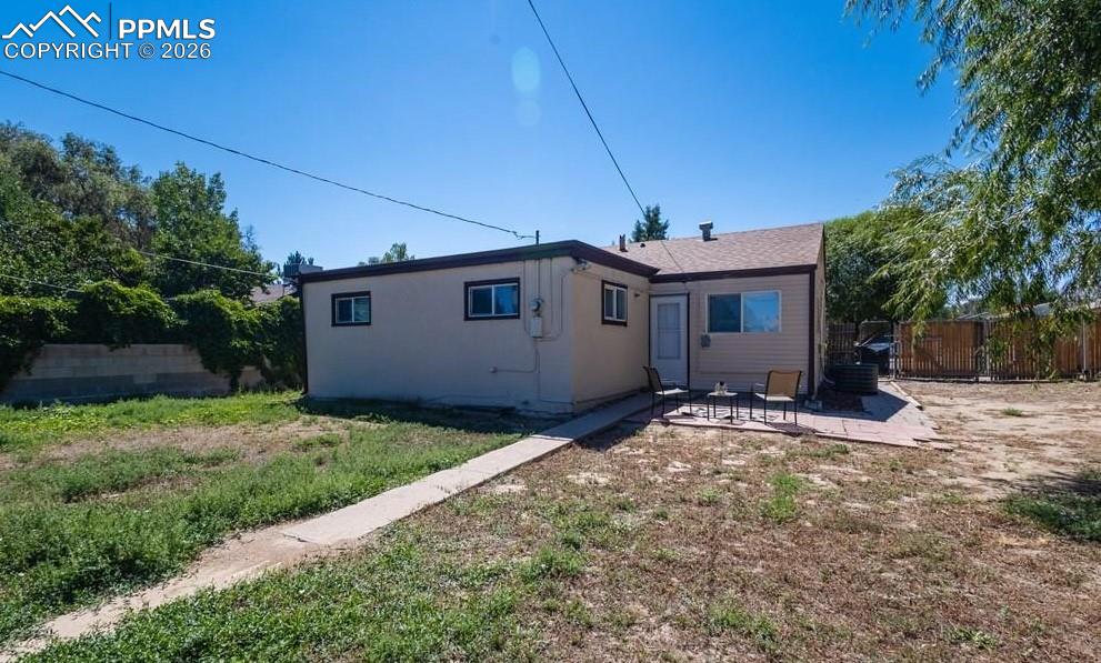 Image 19 of 21: Back of Structure