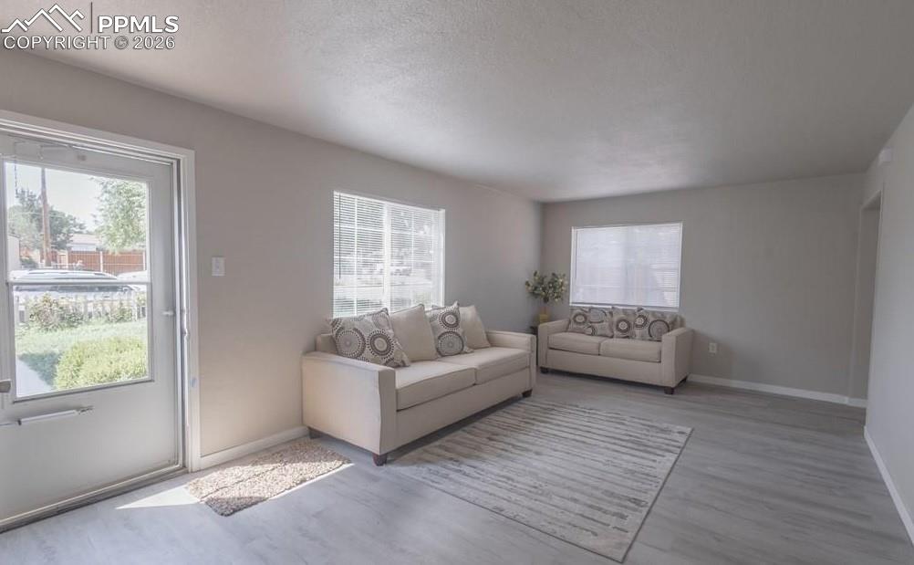 Image 3 of 21: Living Room