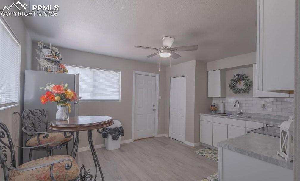 Image 5 of 21: Kitchen