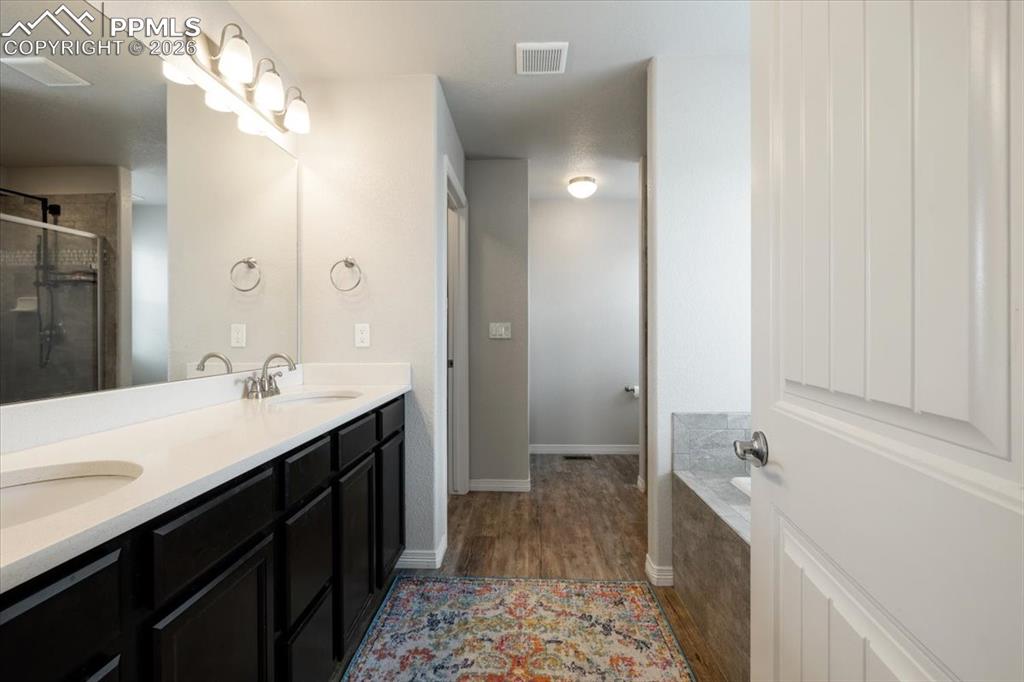 Image 31 of 50: Master Bathroom