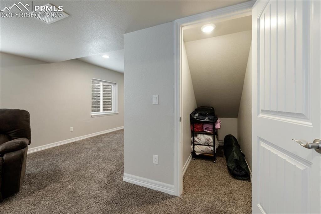 Image 41 of 50: Bonus Room