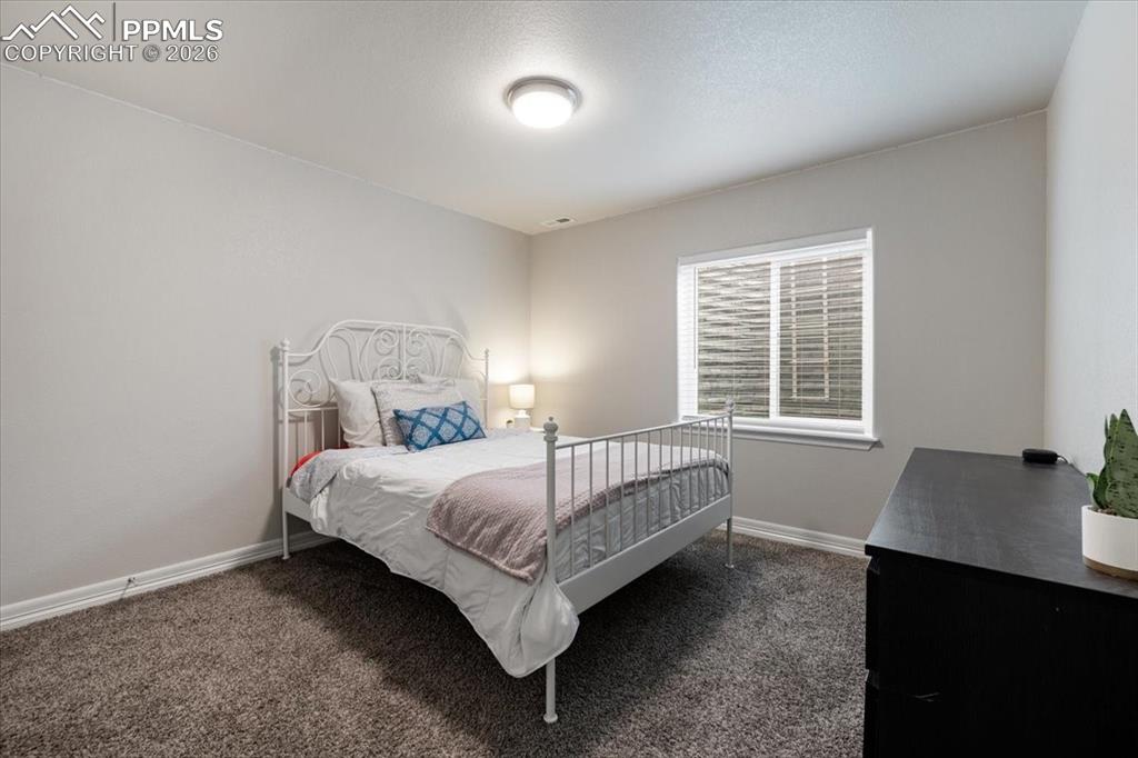 Image 42 of 50: Bedroom