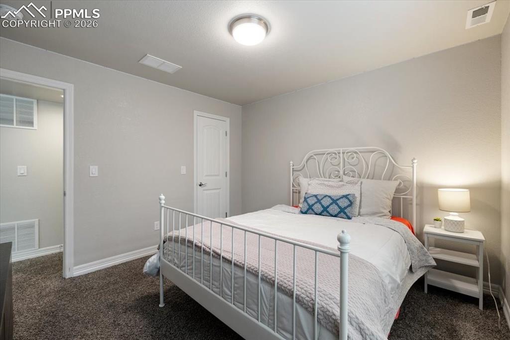 Image 43 of 50: Bedroom