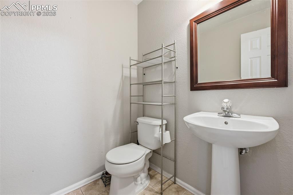 Image 13 of 33: Bathroom