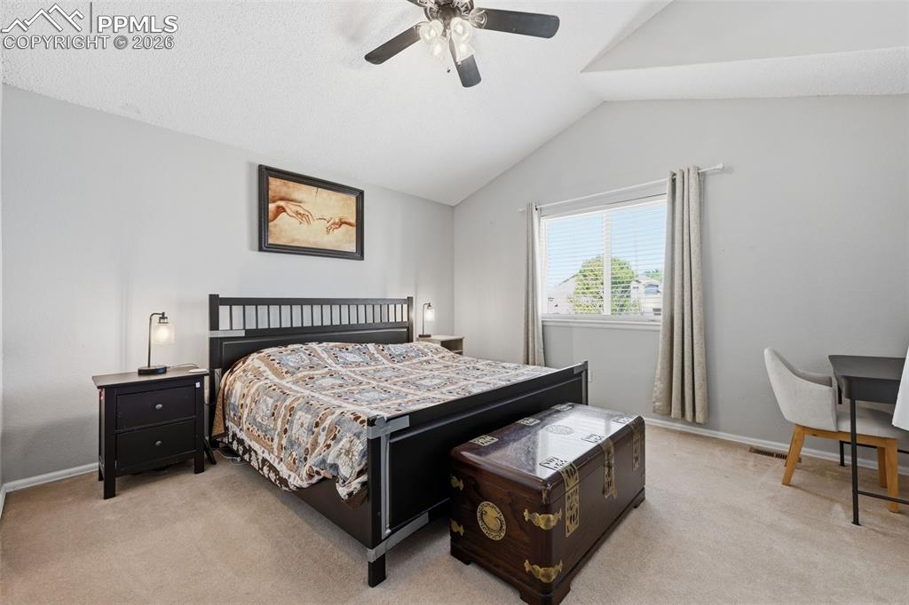 Image 14 of 33: Bedroom