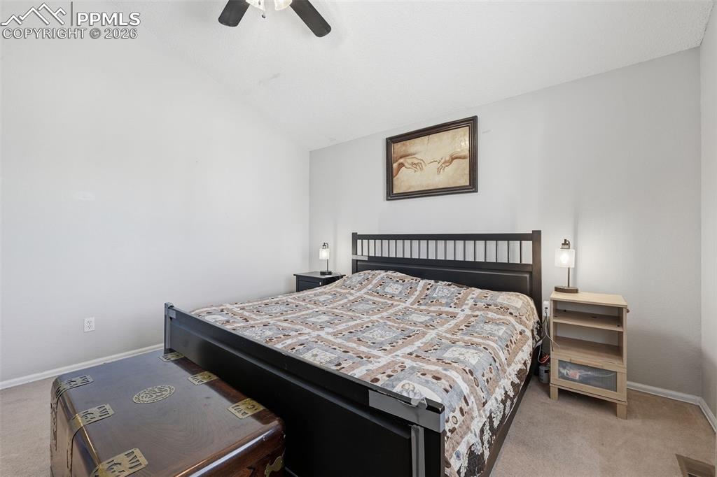 Image 15 of 33: Bedroom
