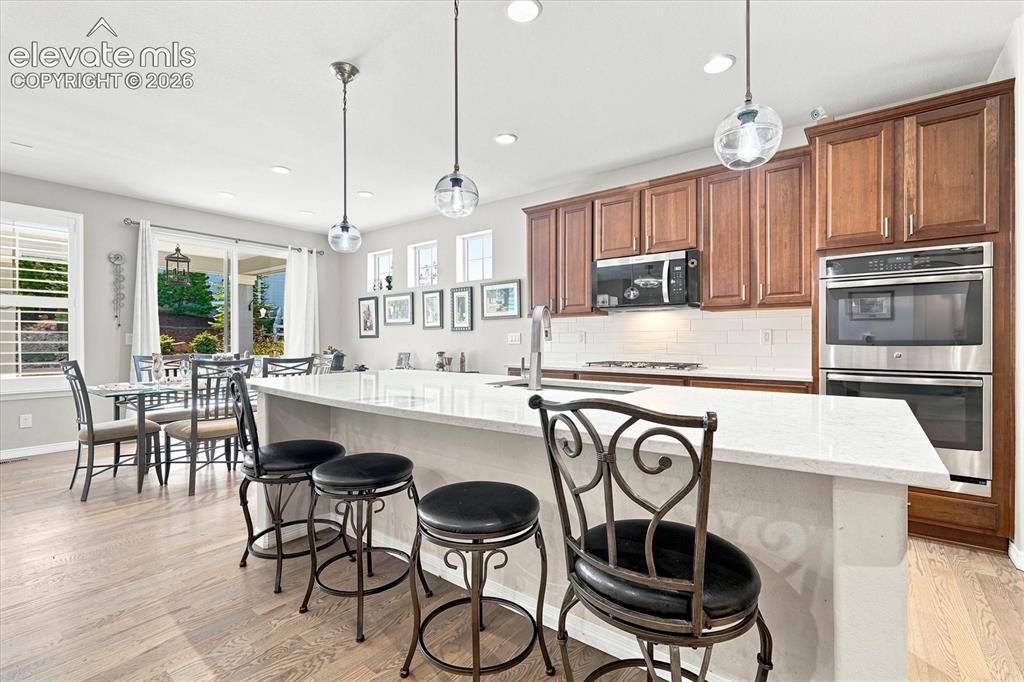 Image 16 of 44: Kitchen