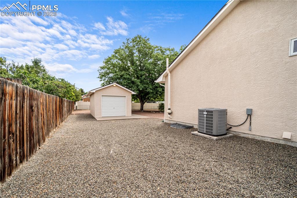 Image 24 of 30: Side of Structure