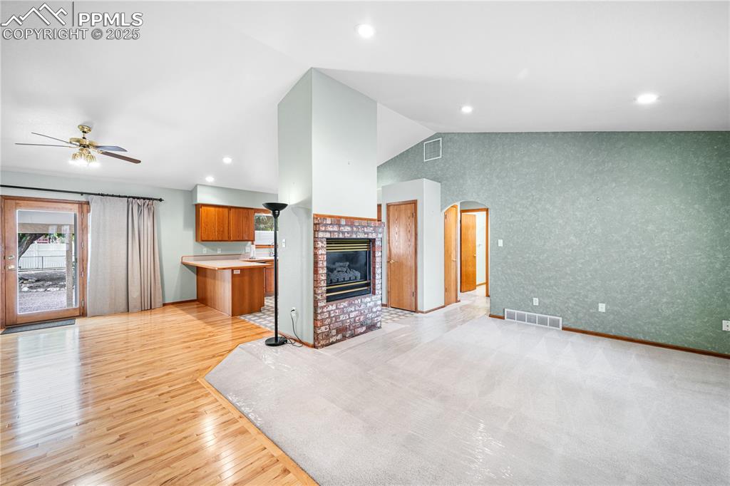 Image 3 of 30: Living Room