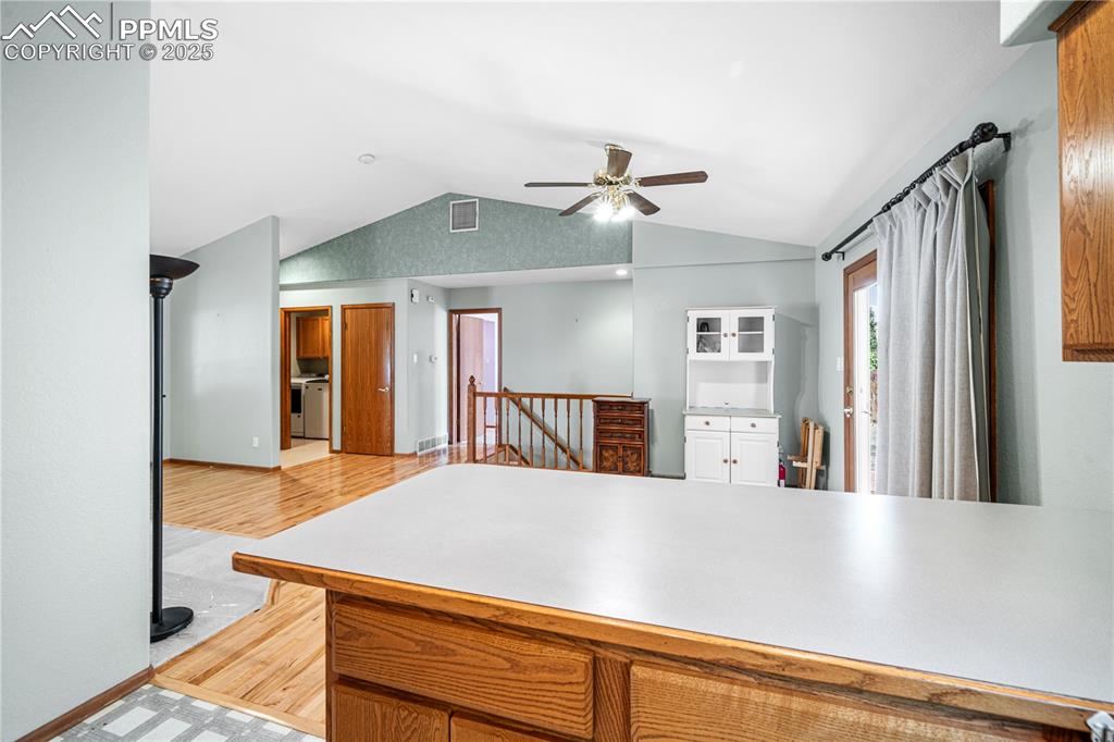 Image 7 of 30: Kitchen