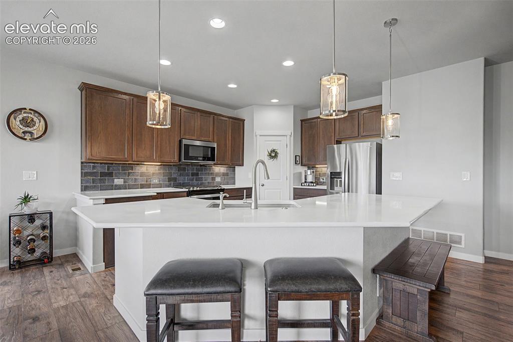 Image 11 of 47: Kitchen