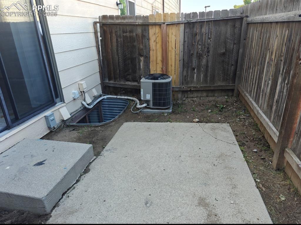 Image 17 of 17: View of patio / terrace