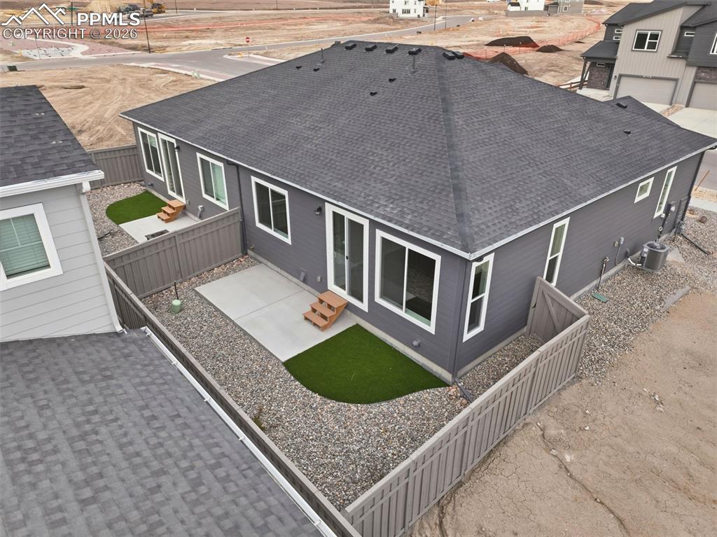 Image 35 of 35: Back of Structure