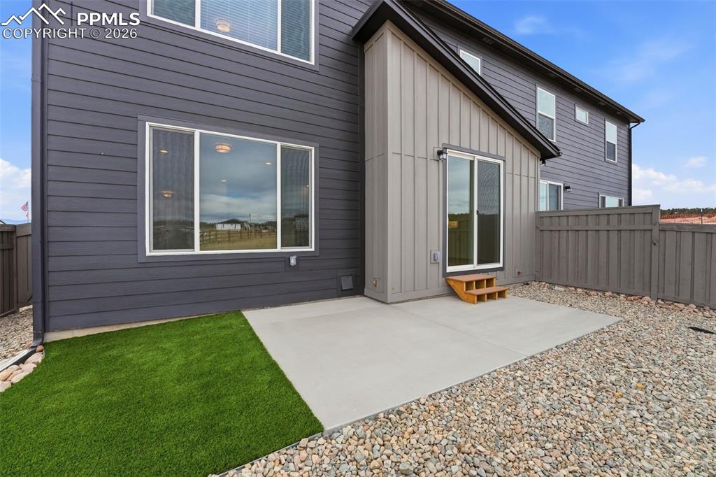 Image 35 of 37: Back of Structure