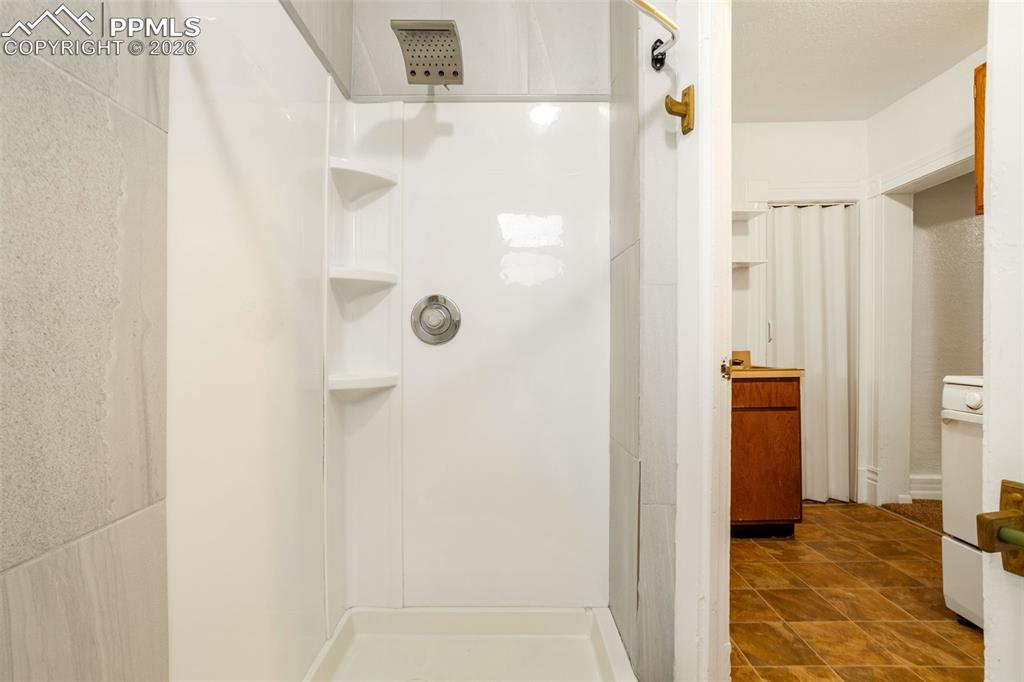 Image 16 of 33: Unit 2