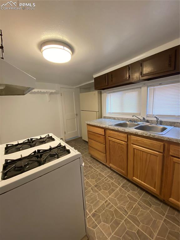 Image 24 of 33: Cottage