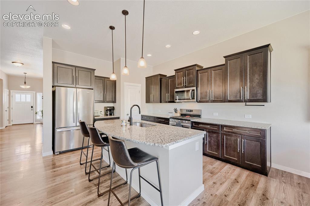 Image 10 of 37: Kitchen