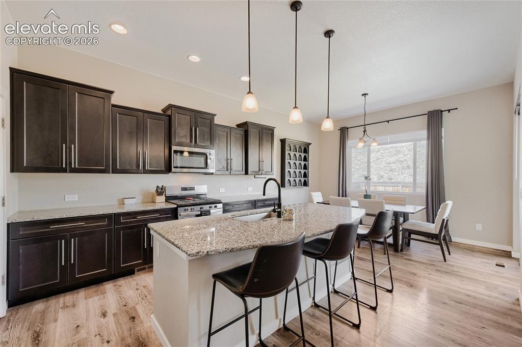 Image 9 of 37: Kitchen