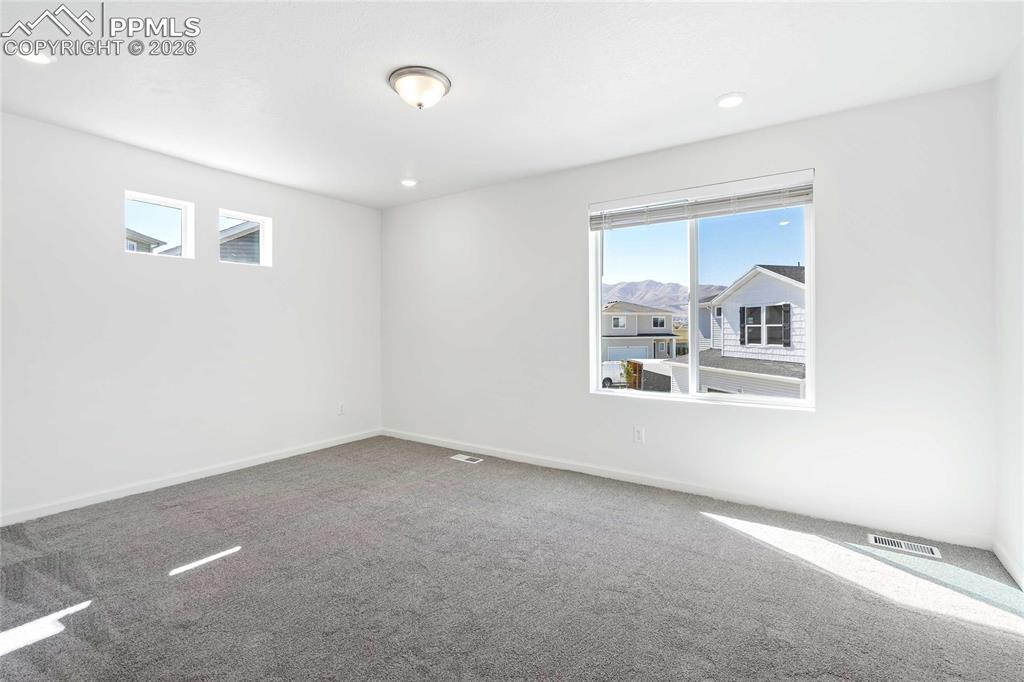 Image 15 of 22: Photos of a model home