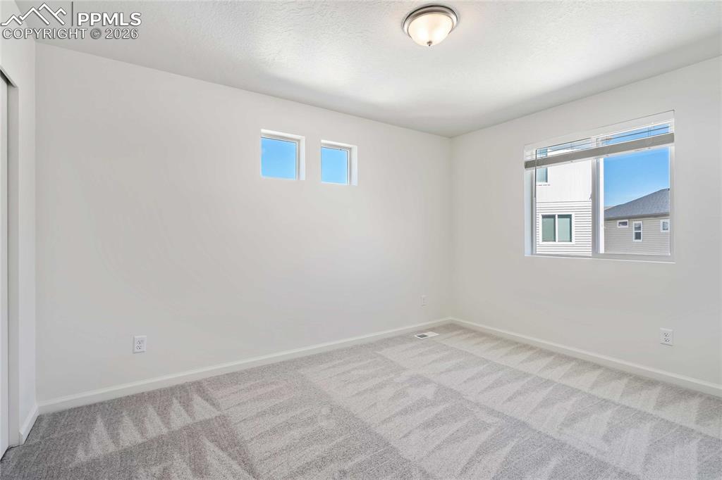 Image 19 of 22: Photos of a model home