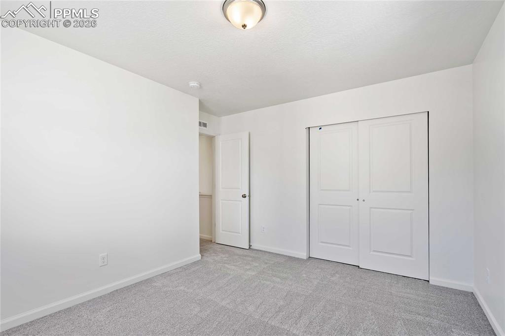 Image 20 of 22: Photos of a model home