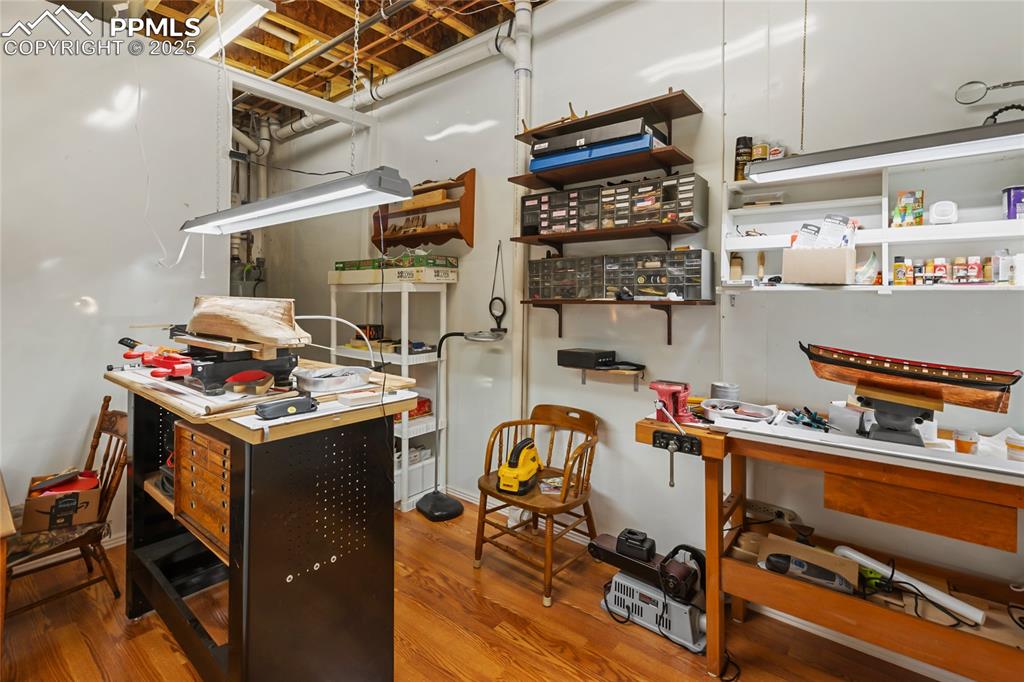 Image 38 of 47: Workshop