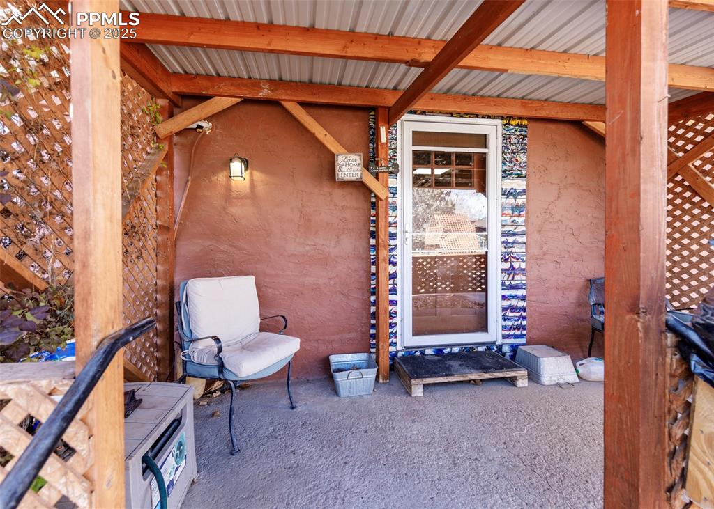 Image 5 of 45: Entry