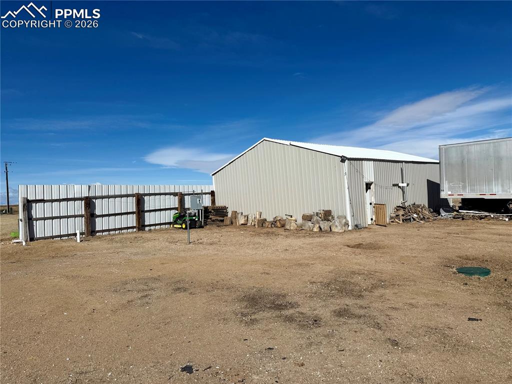 Image 4 of 11: Out Buildings