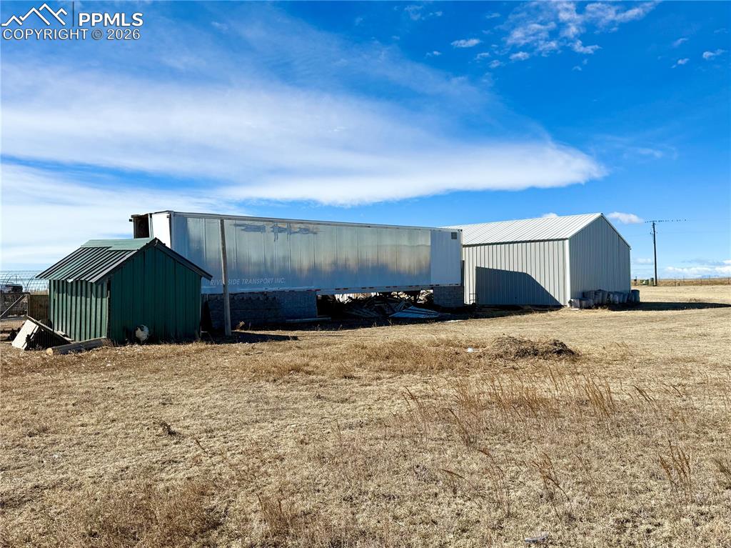 Image 5 of 11: Out Buildings