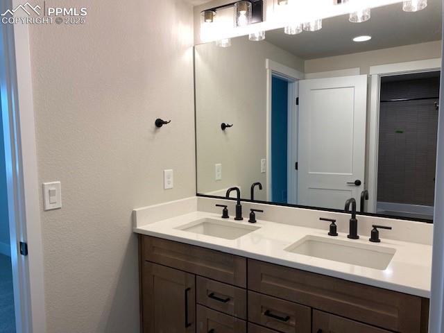 Image 22 of 27: Bathroom