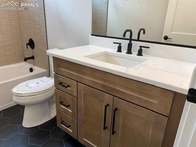 Image 9 of 27: Bathroom