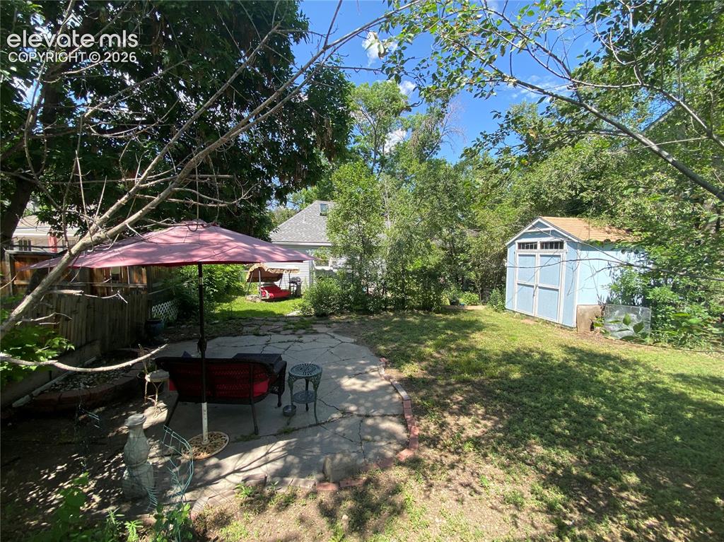 Image 19 of 25: Out in the backyard there