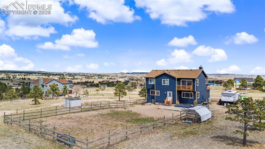 Image 38 of 44: Back of Structure