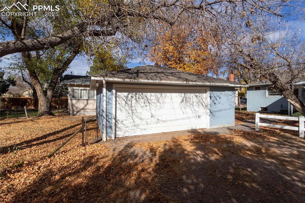 Image 19 of 24: View of detached garage