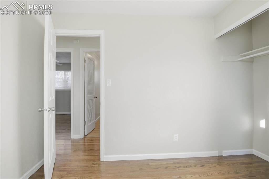 Image 10 of 21: Bedroom