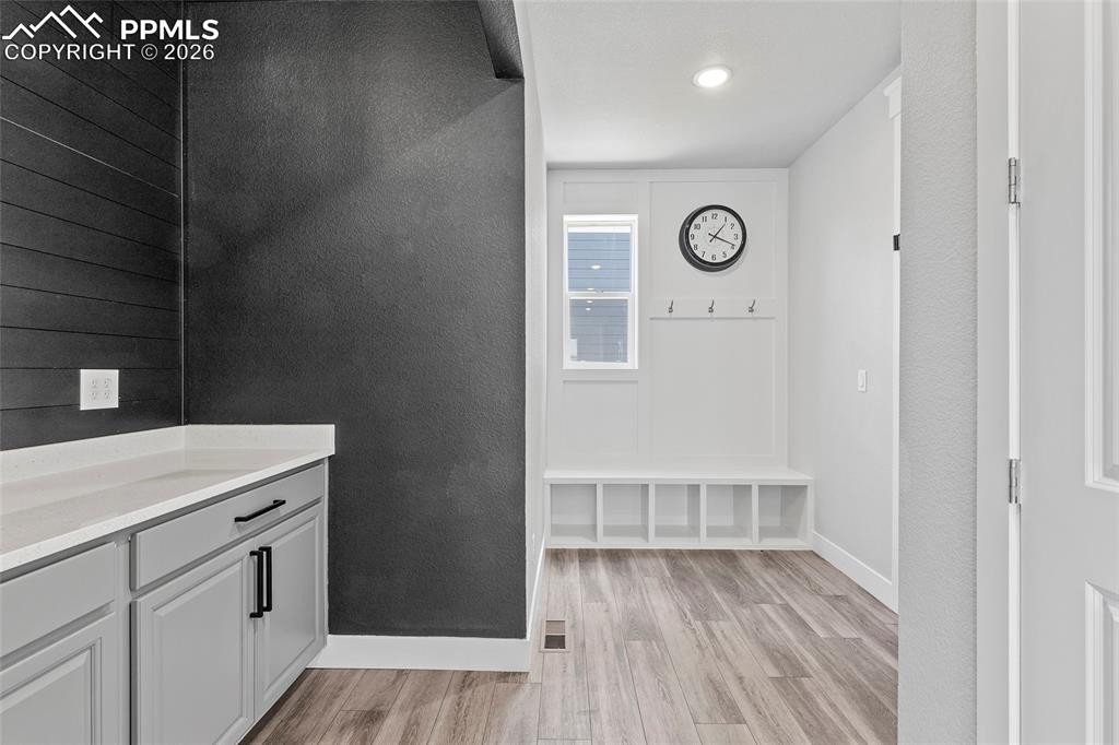 Image 11 of 50: Mud Room