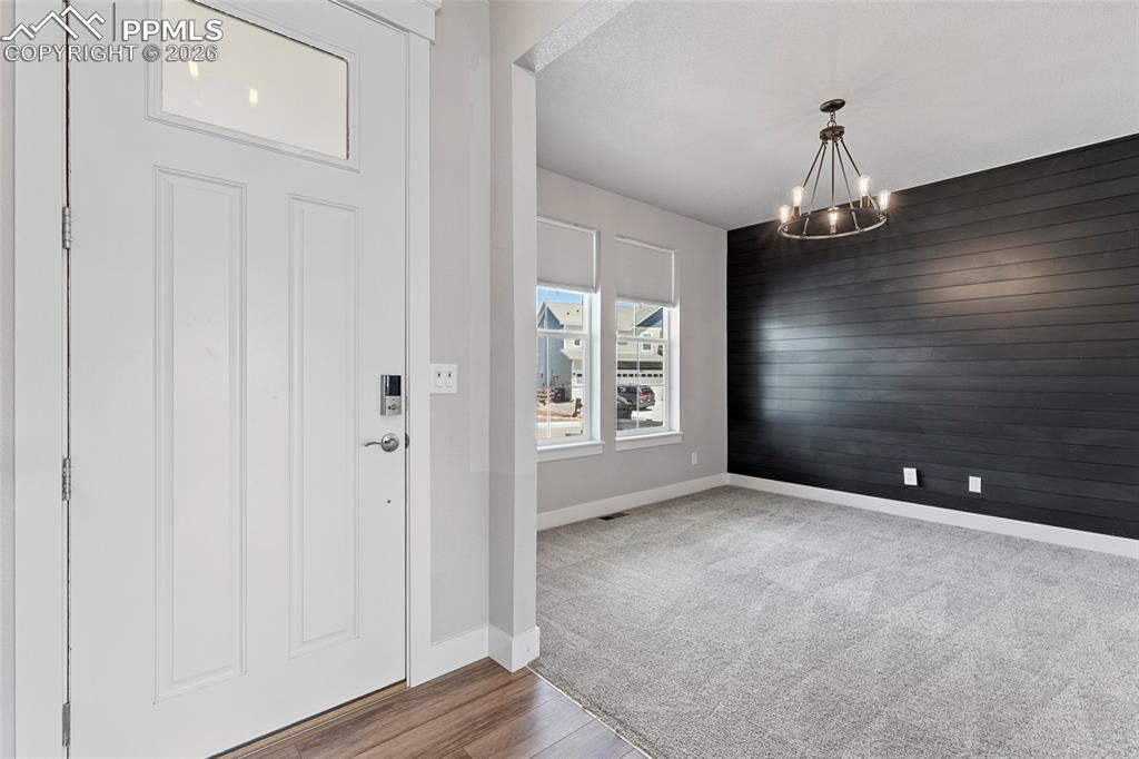 Image 16 of 50: Entry