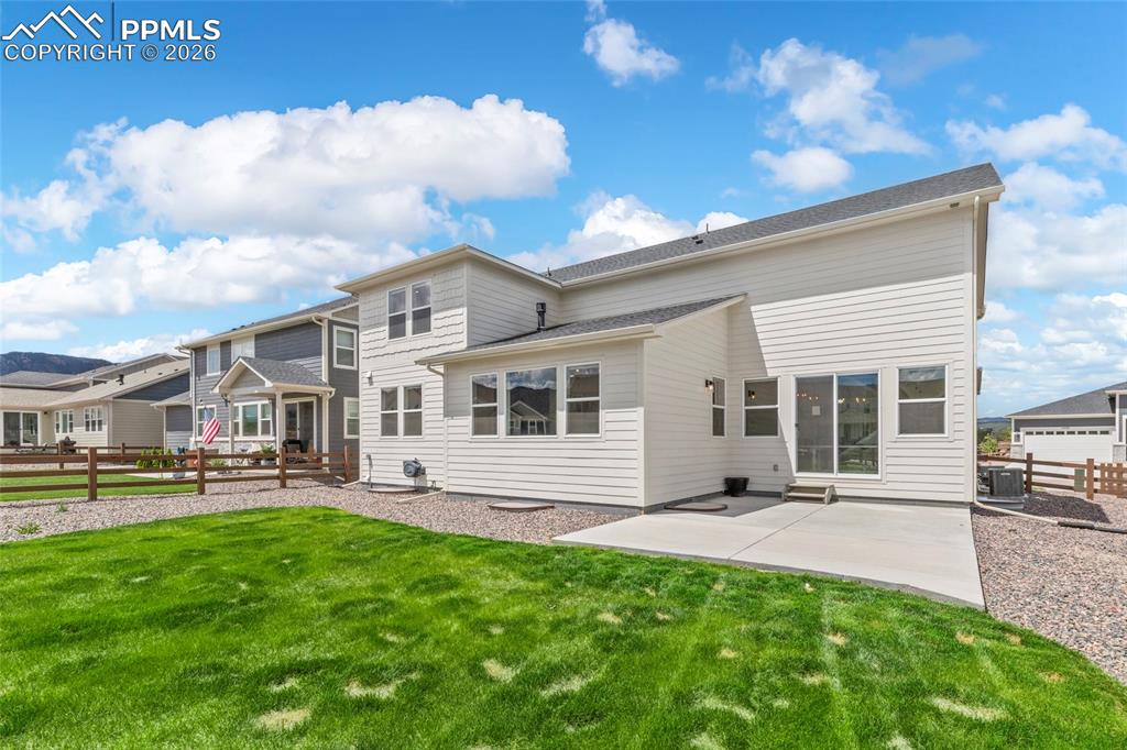 Image 48 of 50: Back of Structure