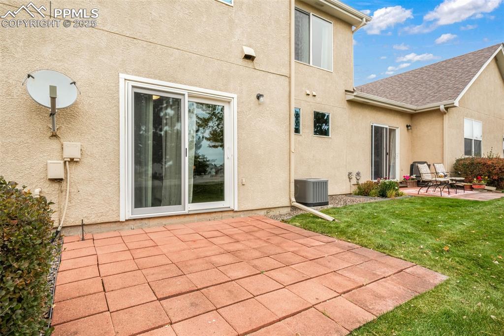 Image 43 of 50: Patio