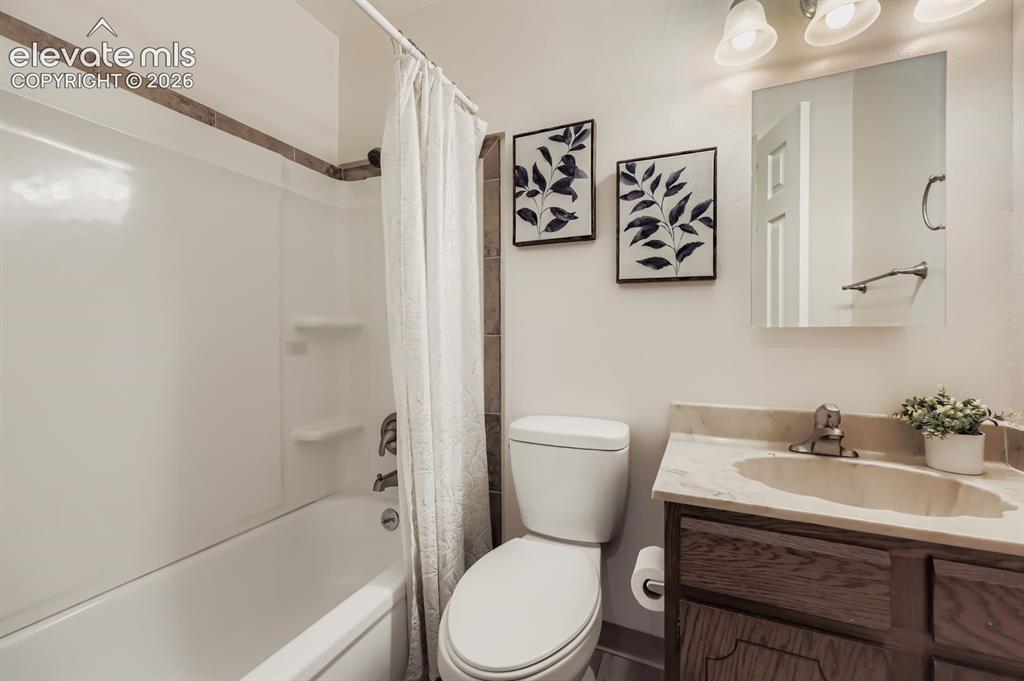 Image 9 of 17: Master Bathroom