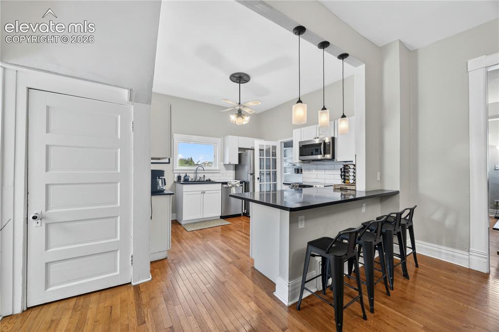 Image 12 of 37: Kitchen