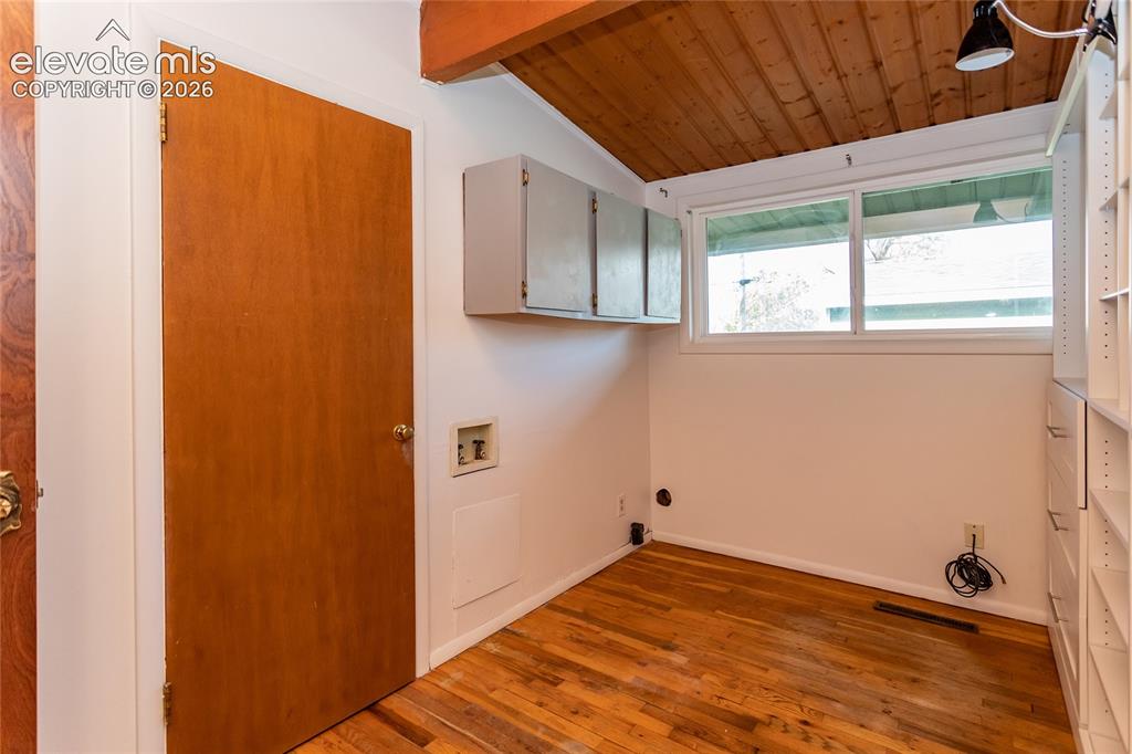 Image 19 of 40: Was used as a laundry room and office.