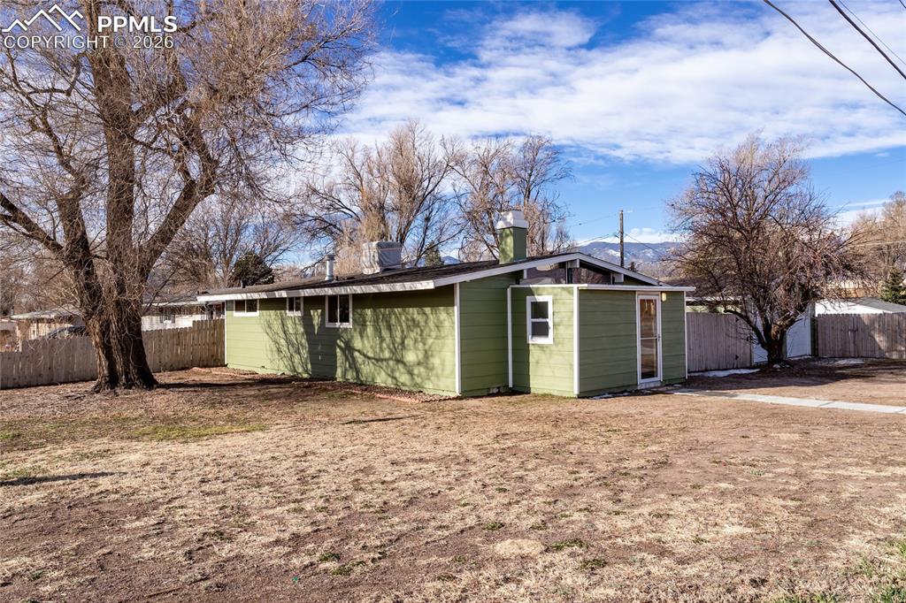 Image 6 of 36: New siding and new paint!